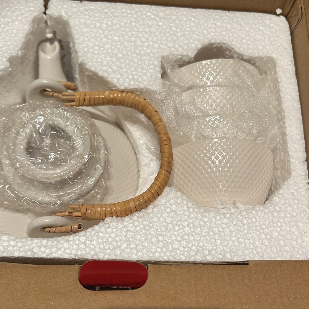 White Textured Tea Set - Picture 5 of 5